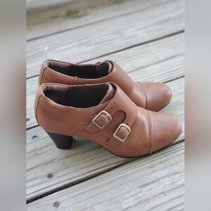 Clarks Womens Brown Leather Heels